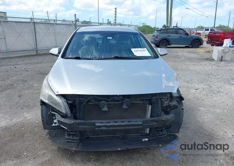 2017 Hyundai Sonata z USA, uszkodzony, nr VIN 5NPE24AF1HH563955